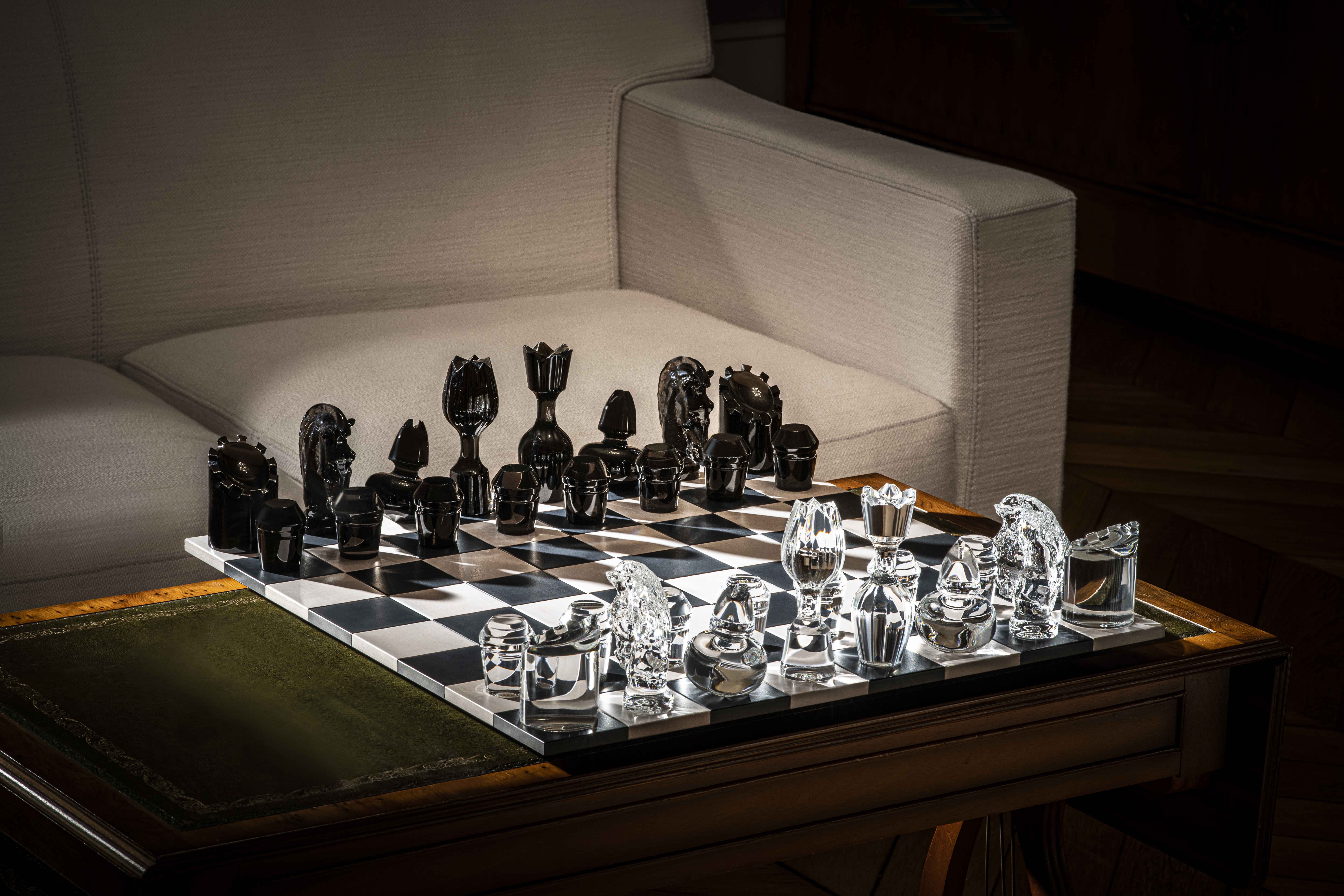 Saint-Louis Chess Game Jeu Flannel-Grey / Clear Crystal and Wood